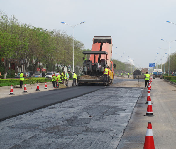 水穩(wěn)在高速公路建設(shè)中的優(yōu)勢與挑戰(zhàn)